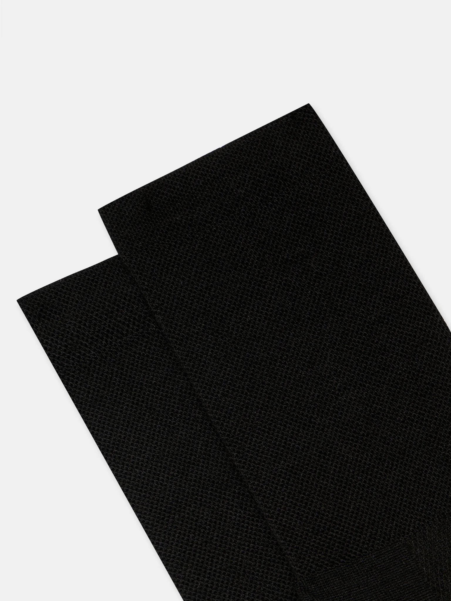 Premium unisex cycling socks, stylishly designed for men and women, made in Europe. Enhance performance and comfort on every ride.